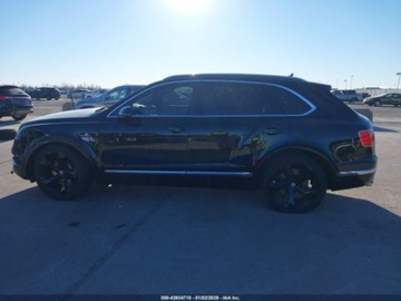 Bentley Bentayga 2017 Bentley Bentayga W12 2017 6.0 Benzyna 600KM, zdjęcie 2