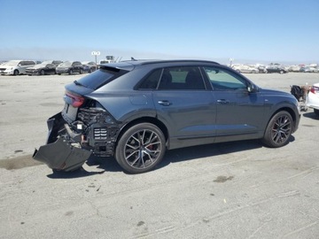 Audi Q8 2023 Audi Q8 Premium Plus S-Line 2023 3.0l 3.0 Benzyna 335KM, zdjęcie 3