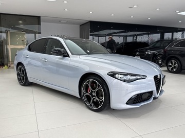 Alfa Romeo Giulia II Sedan Facelifting 2023 2.0 GME Turbo 280KM 2024 Alfa Romeo Giulia Q4 Veloce / Harman/kardon / Szyb, zdjęcie 4