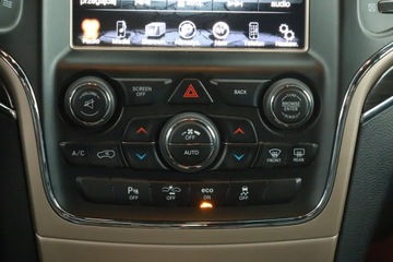 Jeep Grand Cherokee IV Terenowy Facelifting 3.0 V6 CRD 250KM 2015 Jeep Grand Cherokee 3.0 CRD, Salon Polska, 246 KM, zdjęcie 12