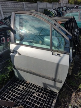 DVEŘE PRAVÝ PŘEDNÍ PEUGEOT 807 CITROEN C8 STŘÍBRNÉ