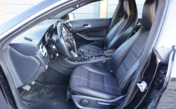 Mercedes CLA C117 Shooting Brake Facelifting 1.6 200 156KM 2018 Mercedes-Benz CLA Bezwypadkowy Serwisowany 1-Wlasciciel Navi Xenon Pdc Asy, zdjęcie 17