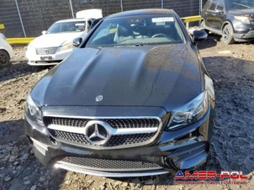 Mercedes Klasa E W213 2018 Mercedes-Benz Klasa E 2018, 3.0L, 4x4, porysow..., zdjęcie 4