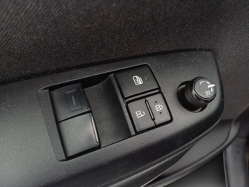 Toyota Yaris IV Hatchback 1.5 Dynamic Force 125KM 2023 Toyota Yaris 1,5-Dual-VVT-iE IV (2020-) 1,5-Dual-V, zdjęcie 21