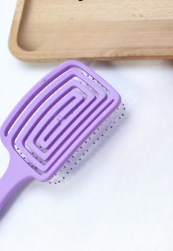 Массажная кисть для расчесывания волос