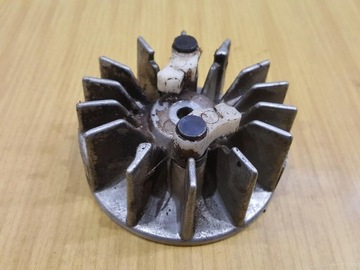 OLEO-MAC 935 DF МАГНИТНОЕ КОЛЕСО