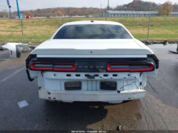 Dodge Challenger III 2022 Dodge Challenger SXT 2022 3.6L 3.6 Benzyna 303KM, zdjęcie 4