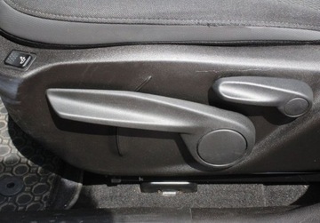 Jeep Renegade SUV Facelifting 1.3 GSE T4 Turbo 150KM 2019 Jeep Renegade 1.3 GSE T4 Turbo Limited FWD SS aut 1.3 Benzyna 150KM, zdjęcie 15