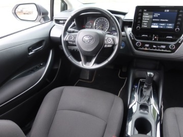 Toyota Corolla XII Sedan 1.8 Hybrid 122KM 2022 Toyota Corolla 1.8 Hybrid, Salon Polska, zdjęcie 6