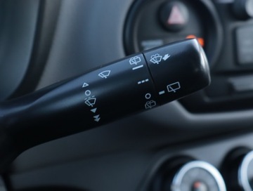 Toyota Yaris III Hatchback 5d Facelifting 1.0 VVT-i 69KM 2015 Toyota Yaris 1.0 VVT-i, Salon Polska, Klima, zdjęcie 17