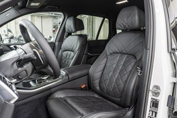 BMW X5 G05 SUV Facelifting 3.0 30d 298KM 2025 BMW X5 xDrive30d Dostępny od ręki!, zdjęcie 10