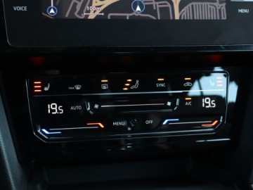 Volkswagen Passat B8 Variant Facelifting 1.5 TSI EVO 150KM 2023 VW Passat 1.5 TSI, Salon Polska, 1. Właściciel, zdjęcie 17