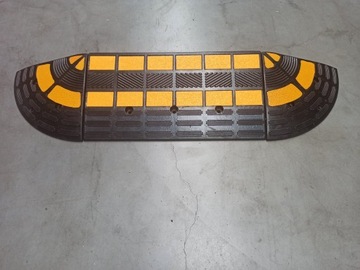 Najazd gumowy podjazd pod krawężnik 10cm krawężnikowy wózek inwalidzki