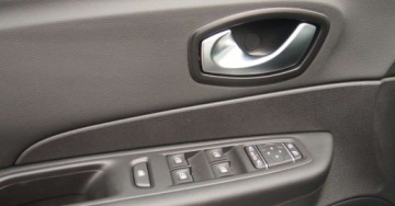 Renault Captur I Crossover Facelifting 0.9 Energy TCe 90KM 2018 Renault Captur Benzyna 90KM Jedyne 49 Tys.Km Benzyna 90KM, zdjęcie 8