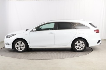 Kia Ceed III Kombi Facelifting 1.5 T-GDI 160KM 2022 Kia Ceed 1.5 T-GDI, Salon Polska, Serwis ASO, zdjęcie 2