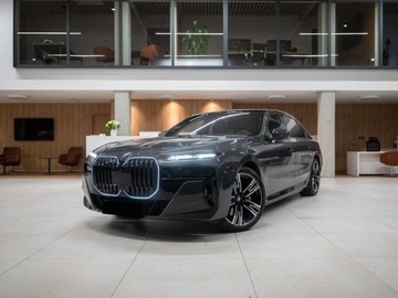 BMW Seria 7 G70 Sedan 3.0 40d 299KM 2026 BMW Seria 7 740d xDrive Sport Sedan 3.0 (299KM) 2026, zdjęcie 4