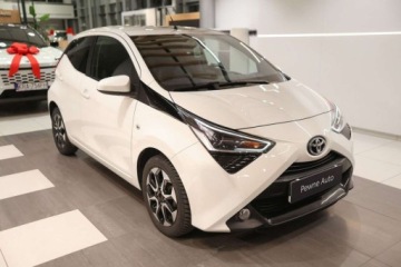 Toyota Aygo II Hatchback 3d Facelifting 1.0 VVT-i 72KM 2020 Toyota Aygo 1.0 VVT-i X-play Benzyna 72KM, zdjęcie 2