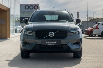 Volvo XC40 Crossover Facelifting 2.0 B3 163KM 2026 Volvo XC 40 Plus Dark B3 Mild Hybrid Benzyna, zdjęcie 2
