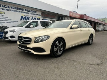 Mercedes Klasa E W213 2019 Mercedes E 220 Automat Bogate wyposażenie 2019, zdjęcie 1
