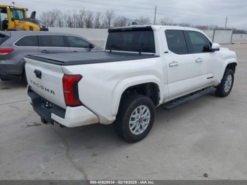 Toyota Tacoma II 2024 Toyota Tacoma 2024r., Sr5, od ubezpieczalni 2.4 Benzyna 278KM, zdjęcie 5