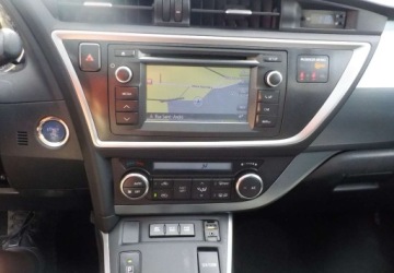 Toyota Auris II 2014 Toyota Auris Okazja 1.8 Hybryda 98KM, zdjęcie 26