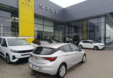 Opel Astra K Hatchback Facelifting 1.2 Turbo 130KM 2019 Opel Astra Pierwszy wlasciciel. Salon Polska 1.2 Benzyna 130KM, zdjęcie 7