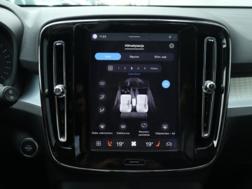 Volvo XC40 Crossover Facelifting 2.0 B3 163KM 2025 Volvo XC40 B3, Salon Polska, Serwis ASO, Automat, zdjęcie 12