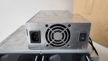 BITCOIN CRYPTOCURRENCY DIGGER INNOSILICON T2TH 30T ХОРОШЕЕ СОСТОЯНИЕ WARR.