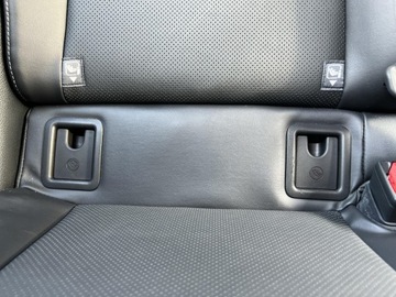 Toyota Prius V (XW60) 2.0  Hybrid Dynamic Force Plug-in 223KM 2023 Toyota Prius Plug-in Hybrid Executive V (2023-), zdjęcie 21