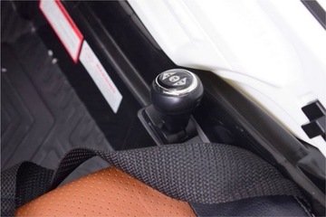 ПОЛИЦЕЙСКАЯ АВТОМОБИЛЬ С АККУМУЛЯТОРОМ 12 В, 2 ДВИГАТЕЛЯ ПО 45 ВТ, ДИСТАНЦИОННОЕ УПРАВЛЕНИЕ