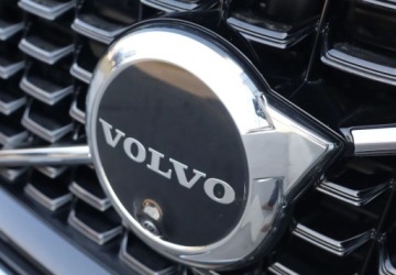 Volvo XC60 II Crossover Facelifting 2.0 B5 250KM 2025 Volvo XC 60 B5 Hybrid ULTRA DARK 25014KM Salon POLSKA I Wlasciciel Gwaranc, zdjęcie 19