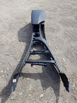 BMW 1 E87 Тоннель центрального подлокотника 9110405