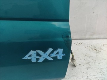 DVEŘE PRAVÝ PŘEDNÍ SUBARU JE III G3X ZD8