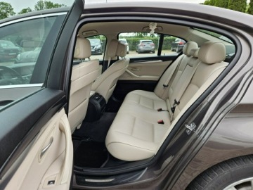 BMW Seria 5 F10-F11 2012 BMW 520 2,0 diesel 163KM skóry, zdjęcie 5