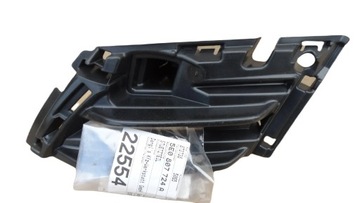 Mocowanie Grilla Prawe 5E0807724A Skoda Octavia III