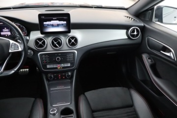 Mercedes CLA C117 Shooting Brake Facelifting 1.6 200 156KM 2017 Mercedes CLA 200, Salon Polska, Automat, Skóra, zdjęcie 7