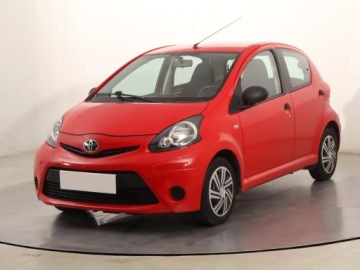 Toyota Aygo I Hatchback 5d Facelifting 1.0 VVT-i 68KM 2012 Toyota Aygo 1.0 VVT-i, Salon Polska, Serwis ASO, zdjęcie 1