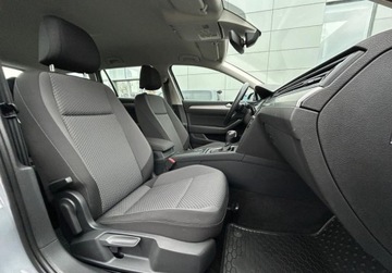 Volkswagen Passat B8 Variant Facelifting 1.5 TSI EVO 150KM 2021 Volkswagen Passat Essence Pakiety, Tempomat, Czujniki parkowania, Asysten, zdjęcie 16