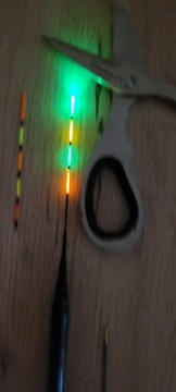 Светящийся поплавок 2,9 г + камуфляж + 2 батарейки + трубка + адаптер