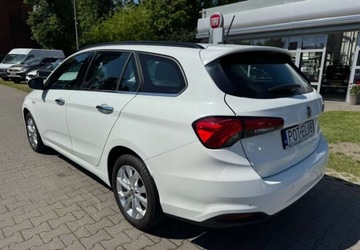 Fiat Tipo II Station Wagon 1.6 MultiJet 120KM 2017 Fiat Tipo Fiat Tipo Kombi 1.6 MultiJet DCT Lounge 1.6 Diesel 120KM, zdjęcie 6