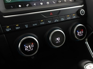 Jaguar E-Pace SUV 2.0 i4D 180KM 2018 Jaguar F-PACE 2.0d Automat S AWD Panorama, zdjęcie 27