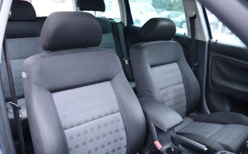 Volkswagen Passat B5 Kombi 1.9 TDI 130KM 2003 Volkswagen Passat Legendarny 1.9 TDI, Grzane fotele, Multifunkcja. 1.9, zdjęcie 13