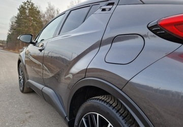 Toyota C-HR I Crossover 1.8 Hybrid 122KM 2017 Toyota C-HR 1,8 Hybrid Prestige Skora Kamera Navi 1.8 Hybryda 122KM, zdjęcie 17