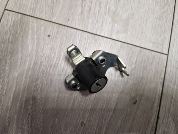 YAMAHA MT07 MT09 MT10 SEAT LOCK XSR SP TRACER INSERT