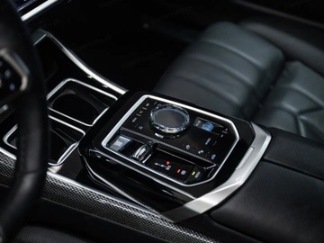 BMW Seria 7 G70 Sedan 3.0 40d 299KM 2025 BMW Seria 7 740d xDrive Sport Sedan 3.0 (299KM) 2025, zdjęcie 11