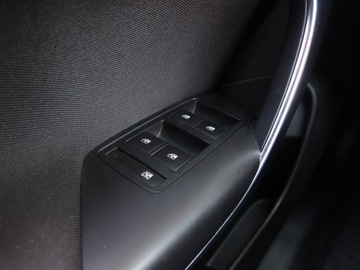 Opel Insignia I Hatchback Facelifting 1.6 CDTI Ecotec 136KM 2015 Opel Insignia 1.6 CDTI, Automat, Navi, Klima, zdjęcie 16