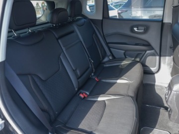 Jeep Compass II SUV Facelifting 1.3 GSE T4 150KM 2021 Jeep Compass 150ps Limited Keyles Skóra Blis Kamera Sam Parkuje 230V DAB 18, zdjęcie 21
