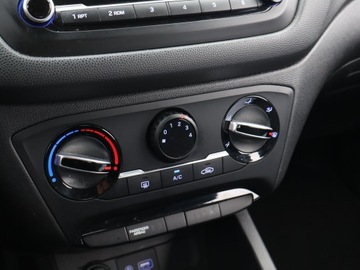 Hyundai i20 II Coupe 1.2 MPI 84KM 2016 Hyundai i20 1.2, Salon Polska, 1. Właściciel, zdjęcie 16