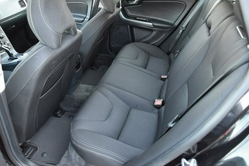 Volvo V60 I Kombi Facelifting 2.0 D3 DRIVE-E 150KM 2016 Volvo V60 2,0D3 150KM Navi Alu Led Podg. Fotele, zdjęcie 13