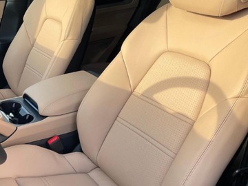 Porsche Cayenne III SUV Plug-In Facelifting 3.0 470KM 2025 PORSCHE Cayenne E-Hybrid Black Edition 3.0 (470 KM) 2025, zdjęcie 4